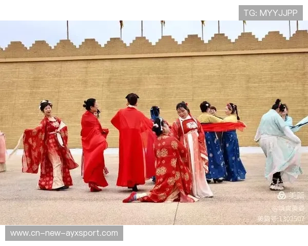 世界冠军穿汉服亮相:传统与荣耀的完美交融 世界冠军穿汉服亮相:传统与荣耀的完美交融